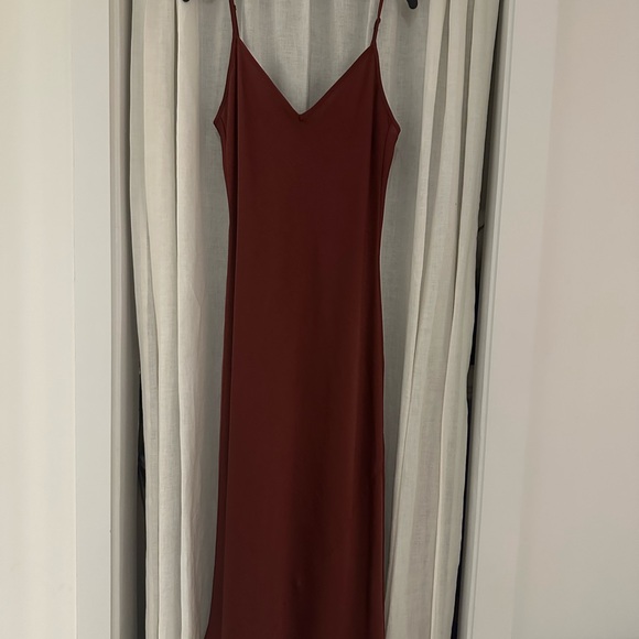 Aritzia Wilfred Only Midi Slip Dress - Picture 2 of 9
